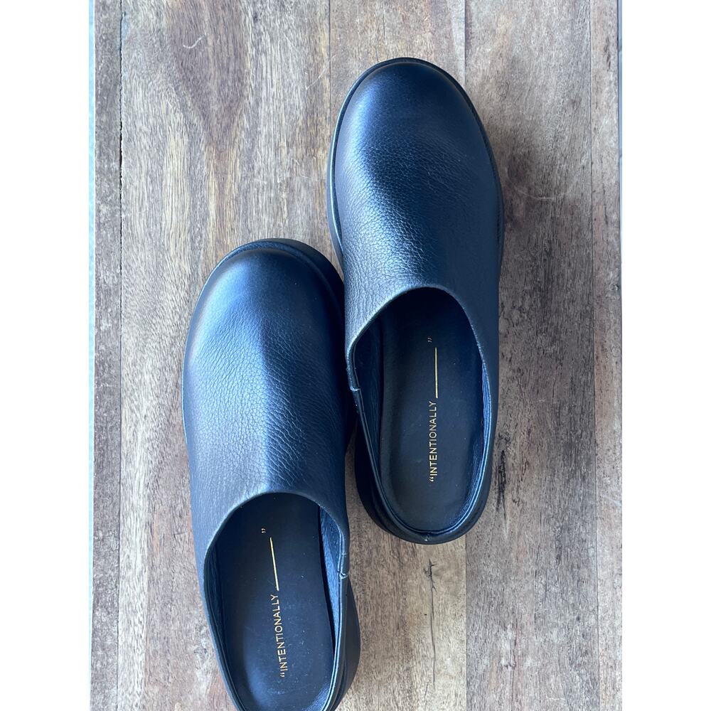 Intentionally Blank Risen Platform Mule Black Women’s Sz 9
